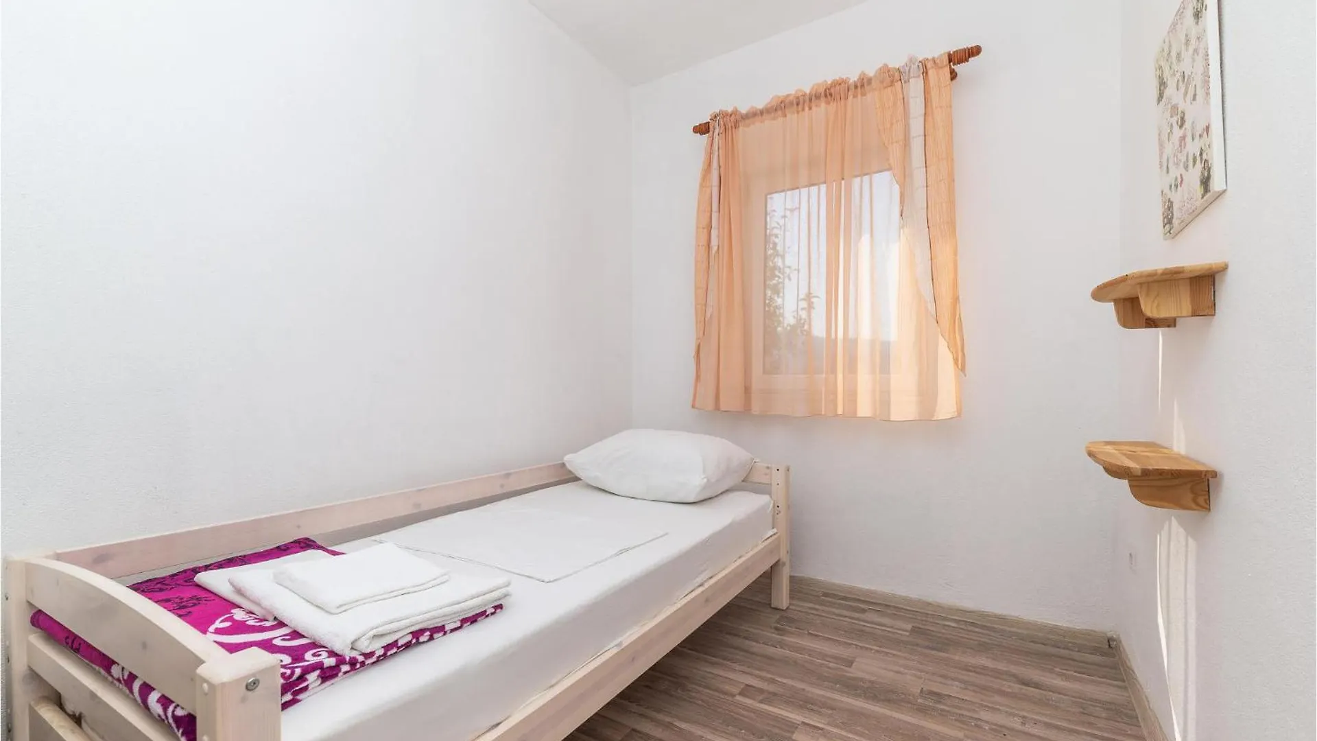 Gorgeous Home In Kastel Stafilic With Wifi 0*,  Croatia