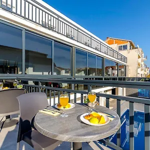 Saints Kastela Guest house