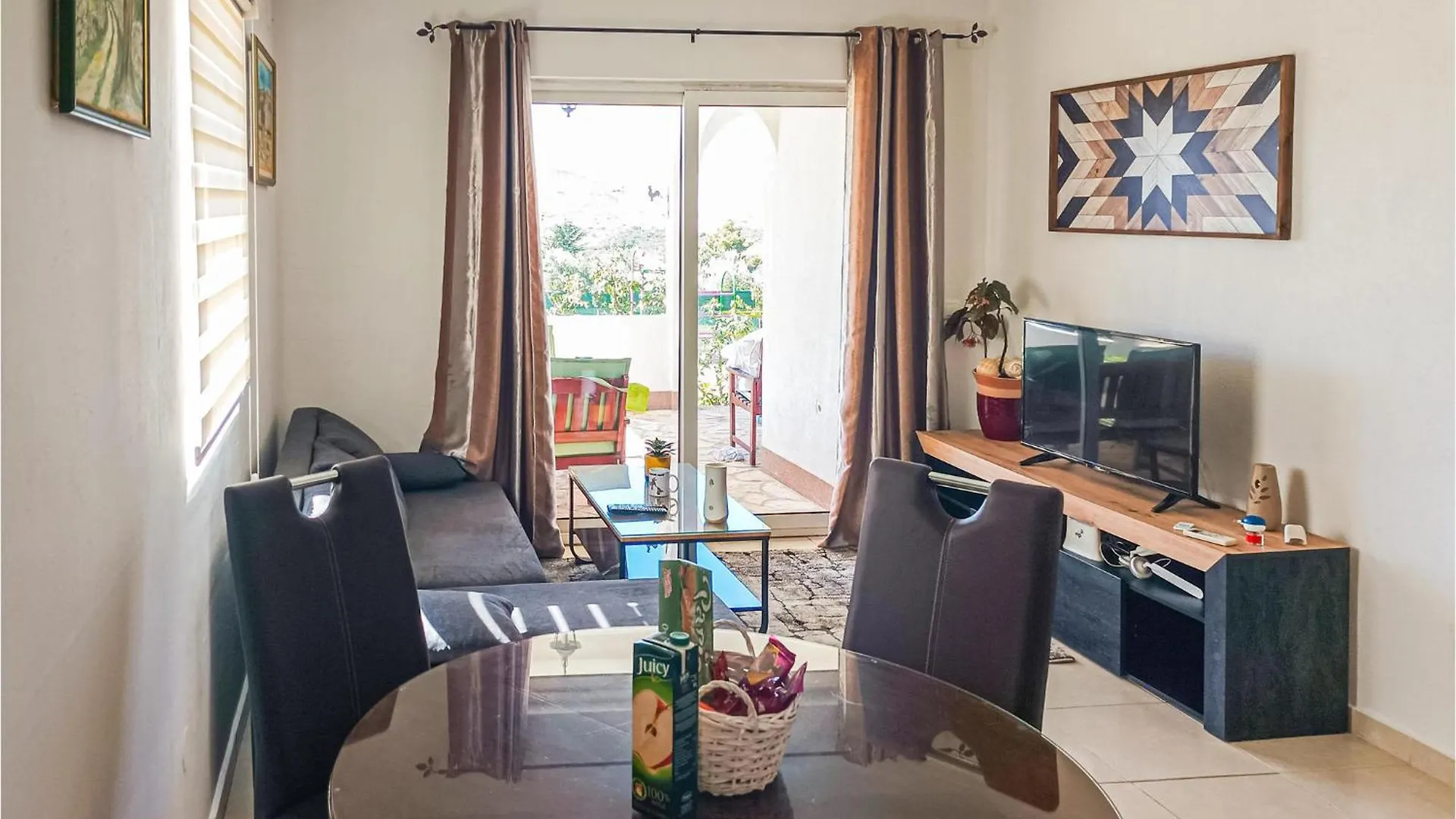 Gorgeous Home In Kastel Stafilic With Wifi Holiday home